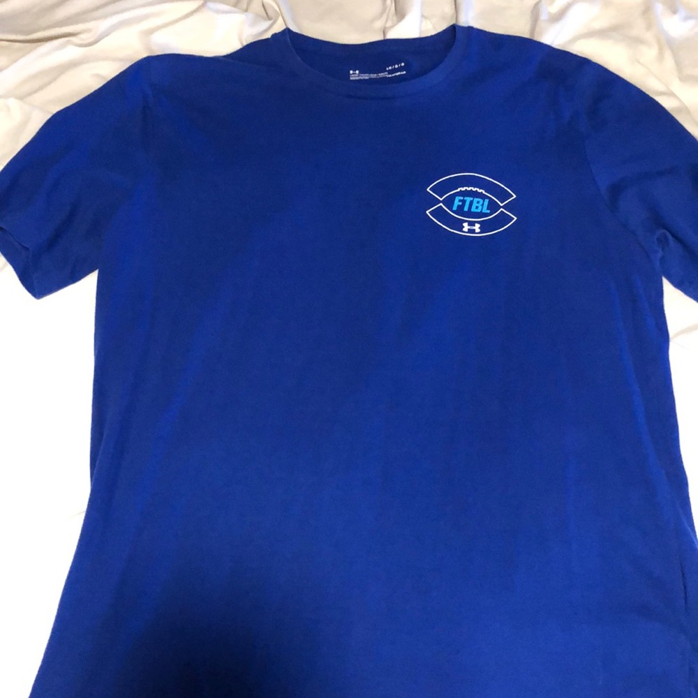 Under armour football shirt men’s large